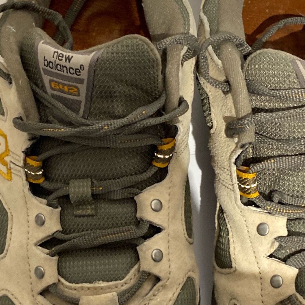 New Balance Men's Beige Gray Country Trail Walkers 642 Hiking Sneakers Size 10 - Picture 4 of 11